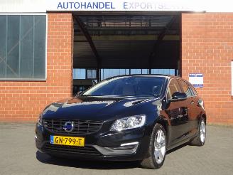 Schadeauto Volvo V-60 D6 TwinEngine 162kw Plug-in Hybride, Leer, Navi, Airco, Trekhaak 2015/7