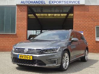 Coche accidentado Volkswagen Passat Variant 1.4 TSI GTE Highline 115kw Hybrid, Panorama 2015/12