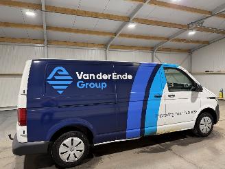 Volkswagen Transporter 2.0TDI 81kW Airco L2H1  Business picture 5