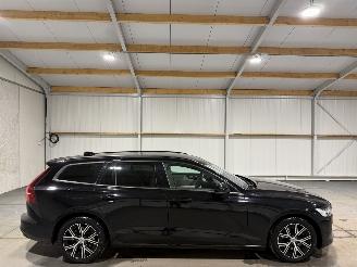 Coche accidentado Volvo V-60 2.0B3 120kW Automaat Essential 2022/7