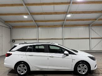 krockskadad bil auto Opel Astra ST 1.2 81kW Navi Airco Edition 2021/1