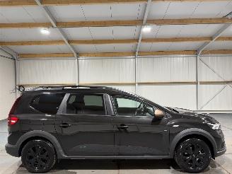 krockskadad bil auto Dacia Jogger 1.6Hybrid 69kW Automaat Extreme 7Persoons 2025/2
