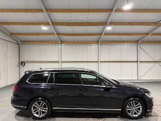 Schadeauto Volkswagen Passat 1.6TDI 88kW Automaat Highline Business R 2017/5