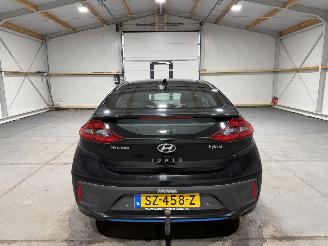 Hyundai Ioniq 1.6GDi 77kW Automaat Schuifkantel Premium picture 7