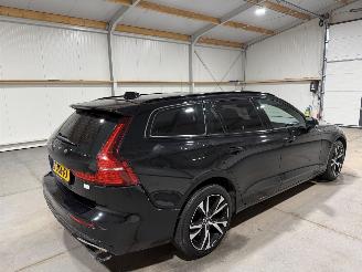 Volvo V-60 2.0T6 Recharge 186kW AWD R-Design picture 5