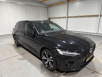 Volvo V-60 2.0T6 Recharge 186kW AWD R-Design picture 2