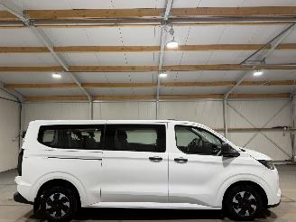Schadeauto Ford Tourneo Custom 2.5Hybrid 86kW 9-Persoons Automaat 2025/4