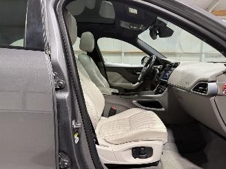 Jaguar F-Pace 3.0S 221kW Automaat AWD Motorshaden picture 23
