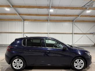 Auto incidentate Peugeot 308 1.2PureTech 81kW Blue Lease Executive 2019/6