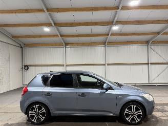 Schadeauto Kia Cee d 1.4 80kW Airco X-Tra 2007/4