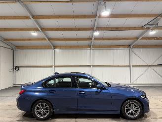 Schadeauto BMW 3-serie 318i 115kW Automaat Business Edition 2021/9