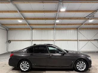 Schadeauto BMW 7-serie 740e 190kW Automaat Schuifkantel iPerformance High Executive Luchtvering 2016/9