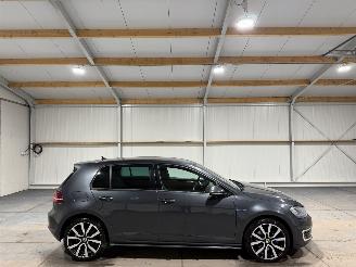 skadebil auto Volkswagen Golf GTE 1.4TSI 110kW Automaat Leder Clima 2015/7