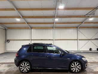uszkodzony samochody osobowe Volkswagen Golf GTE 1.4TSI 110kW Automaat Pano 2015/9