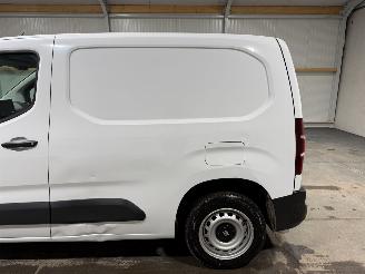 Fiat Doblo 1.2Turbo 81kW Camera picture 25