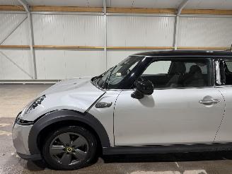 Mini Electric 33kWh 135kW Essential picture 13