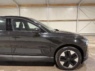 Volvo EX30 69kWh Extended Range Core 200kW Single Motor picture 14