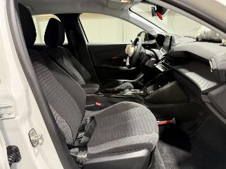 Peugeot e-208 50kWh 100kW Active Pack picture 30