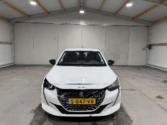 Peugeot e-208 EV 50kWh 100kW Active picture 4