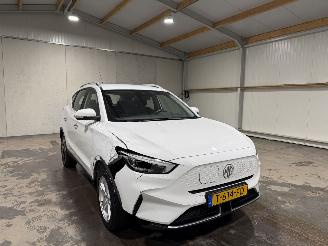 MG ZS 50kWh 130kW EV Standard Range Comfort picture 3