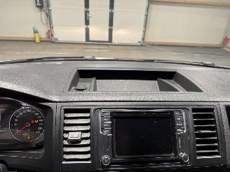 Volkswagen Transporter 2.0TDI 103kW DC Highline picture 37