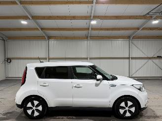 krockskadad bil auto Kia Soul 27kWh 81kW Automaat ExecutiveLine 2016/8