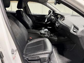 BMW 1-serie 118i 100kW Automaat High Executive picture 33