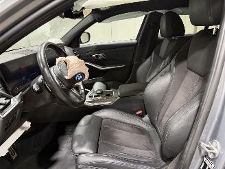 BMW 3-serie 330e 135kW Automaat Camera picture 29
