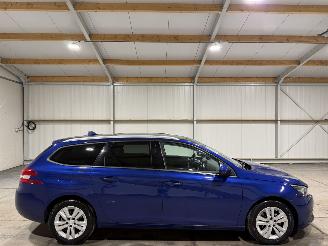 Avarii autoturisme Peugeot 308 1.2PT 81kW Blue Lease Executive 2019/8