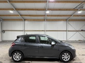  Peugeot 208 1.0VTI 50kW Access 2013/11