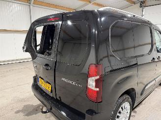 Toyota Proace CITY 1.2Turbo 96kW Automaat Live picture 24