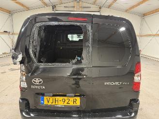 Toyota Proace CITY 1.2Turbo 96kW Automaat Live picture 23