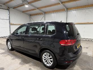 Volkswagen Touran 1.6TDI 81kW 7p Automaat SCR Connected Series 7 Persoons picture 11