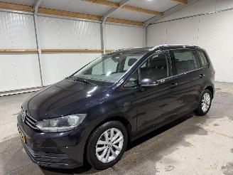 Volkswagen Touran 1.6TDI 81kW 7p Automaat SCR Connected Series 7 Persoons picture 9
