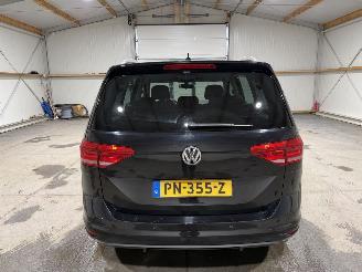 Volkswagen Touran 1.6TDI 81kW 7p Automaat SCR Connected Series 7 Persoons picture 7