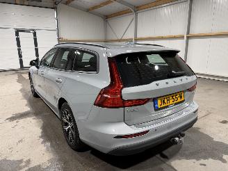Volvo V-60 2.0B4 145kW Automaat Essential Edition picture 12