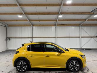 Vaurioauto  passenger cars Peugeot e-208 50kWh 100kW EV GT Pack 2022/3