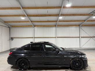 Vaurioauto  passenger cars BMW 3-serie 330e 135kW Automaat Schuifkanteldak High Executive 2020/7