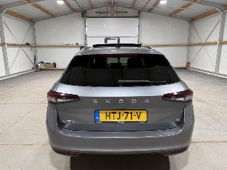 Skoda Superb 1.5TSI PHEV 110kW Automaat Pano Business Edition picture 7