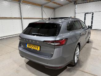 Skoda Superb 1.5TSI PHEV 110kW Automaat Pano Business Edition picture 6
