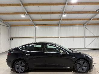 skadebil auto Tesla Model 3 60kWh Standard 175kW RWD Plus 2019/8