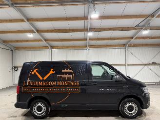 krockskadad bil bedrijf Volkswagen Transporter 2.0TDI 103kW L1H1 Highline 2016/3