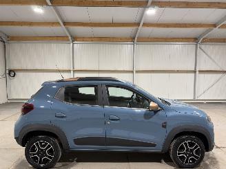 skadebil auto Dacia Spring 27kWh 48kW Leder Airco Camera Extreme 2024/3