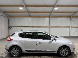 krockskadad bil auto Renault Mégane 1.5dCi 81kW Automaat Collection 2013/10
