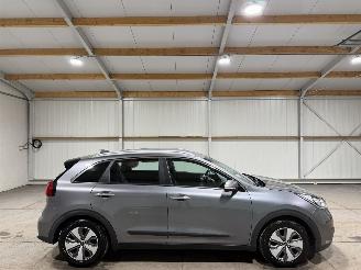 škoda osobní automobily Kia Niro 1.6GDI PHEV 77kW Automaat DynamicLine 2017/10