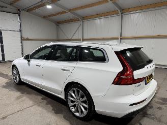 Volvo V-60 2.0T6Hybrid 186kW Automaat Twin Engine AWD Momentum Pro picture 11