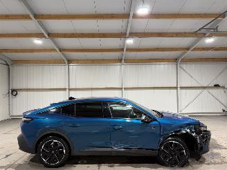 Damaged car Peugeot 408 1.2PT 96kW Automaat GT130 EAT8 2023/6