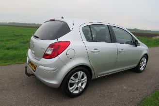 damaged passenger cars Opel Corsa 1.3 CDTI 95pk Eco Flex 5 drs Cosmo 2010 Airco 2010/8