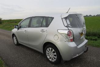 Voiture accidenté Toyota Verso 1.8 VVT-I  2011 147pk Mpv  Panorama dak 160.000km nap  Airco [ Topstaat 2011/9