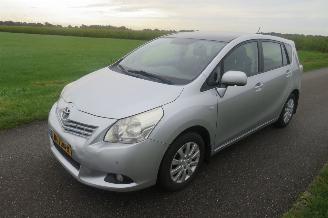 Vaurioauto  passenger cars Toyota Verso 1.8 VVT-I  2011 147pk Mpv  Panorama dak 160.000km nap  Airco [ Topstaat 2011/9